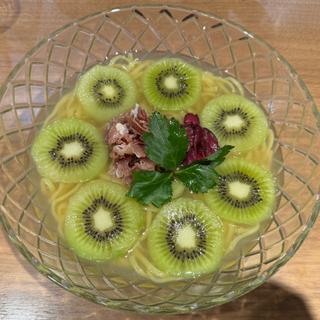 キウイとハモンセラーノの冷やし塩Soba　麺並盛り(鶏Soba Toraや)