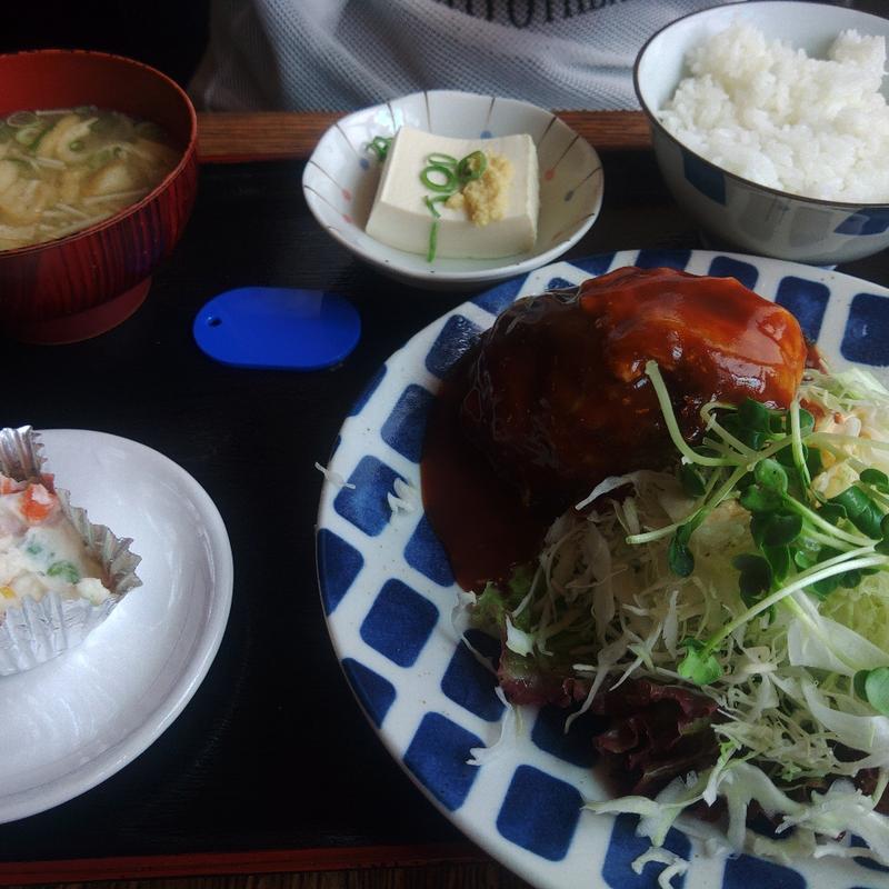 チーズハンバーグ定食(てんてん亭)