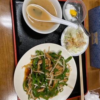 青椒肉絲(中華料理 晴晴居酒屋)