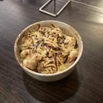 炙りチーズ豚めし