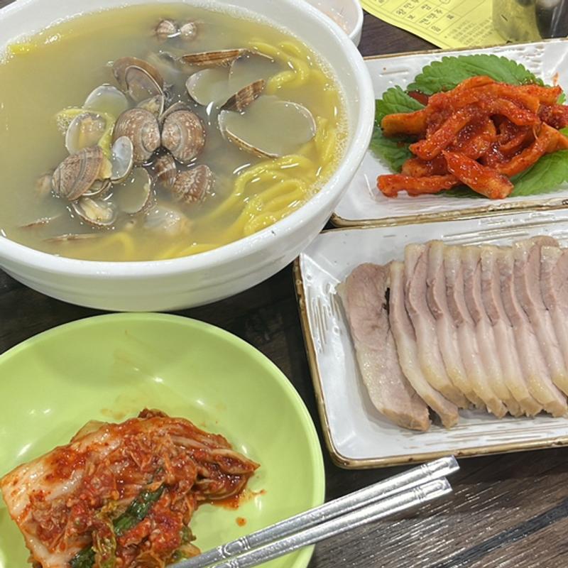 (Hwangdo Bajirak Kalguksu)