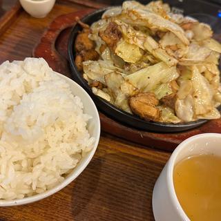 鶏鉄板(肉米雄一飯店)