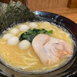 醤油ラーメン(横浜家系ラーメン春吉家 天神三丁目店)