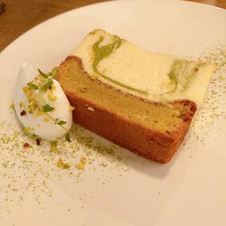 ピスタチオカステラと抹茶マーブルのチーズケーキ(naked.)