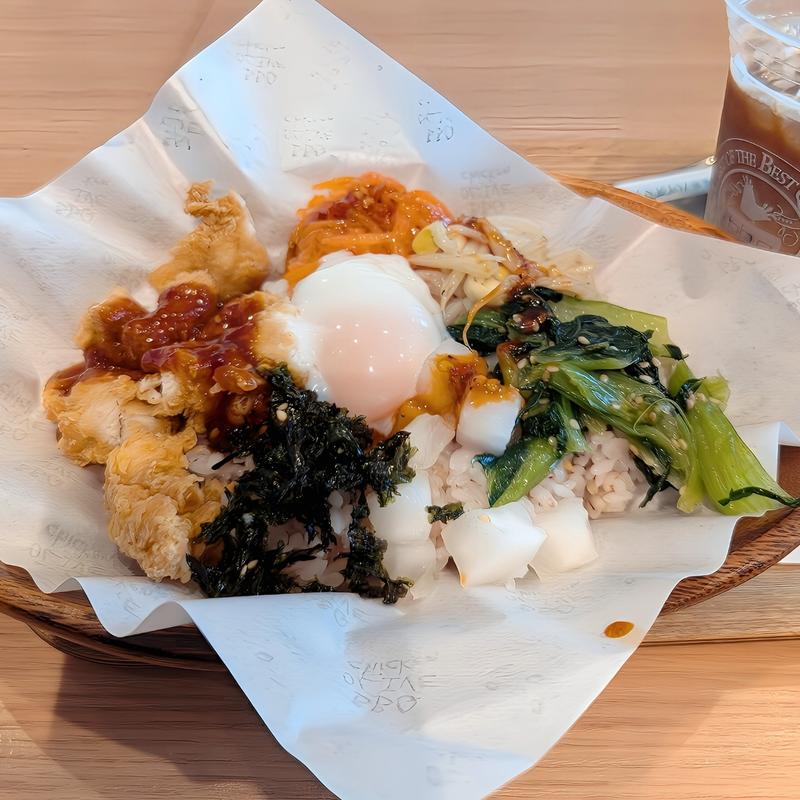 ビビンバチキンライスセット(bb.qオリーブチキンカフェ　イオンタウン茨木太田店)