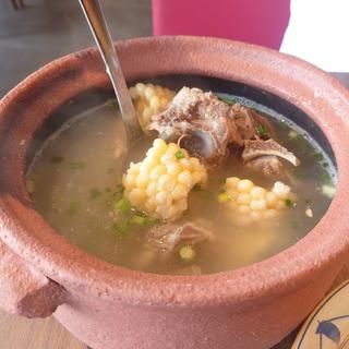 とうもろこしと豚背骨の煮込みスープ(味上湖南菜館(ウィシャンコナンサイカン))