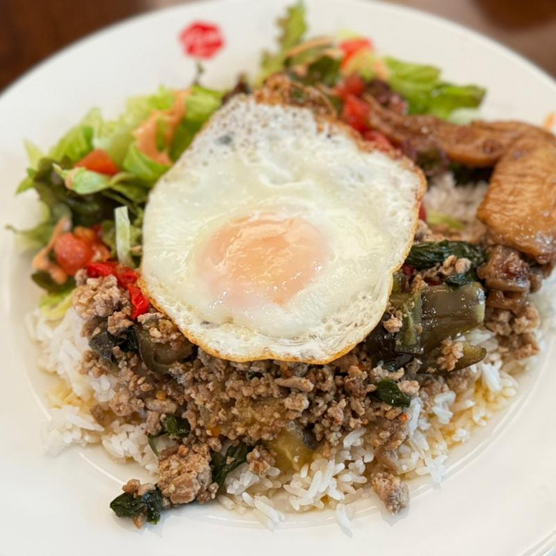 ガパオライス(Fam Caffe Ristorante)