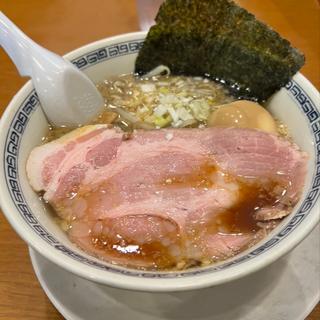 醤油背脂ラーメン(稲荷屋 （イナリヤ）)