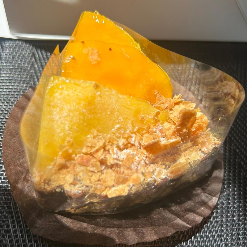 マンゴーのタルト(公園とタルト)