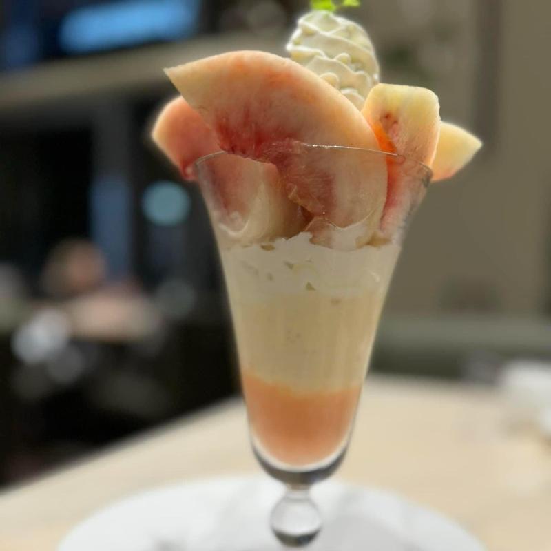 ピーチパフェ(千疋屋総本店 KITTE丸の内店)