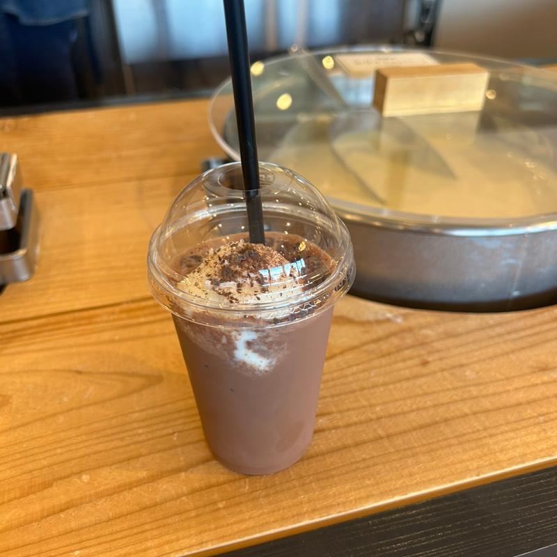 ショコラショー　ミルクアイストッピング(久遠チョコレート川口店)