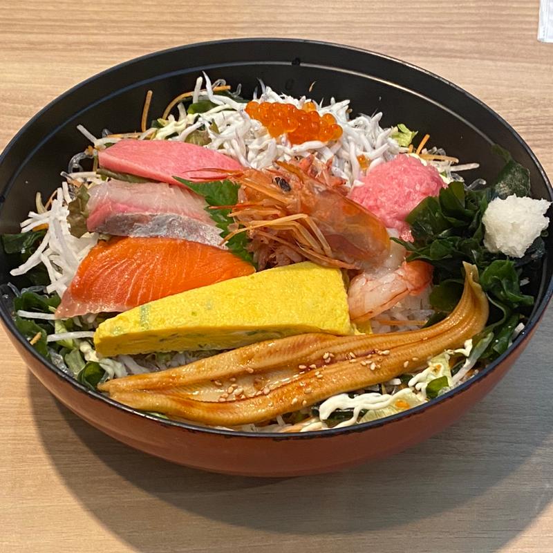 とびっちょ丼(しらす問屋とびっちょ 江の島弁財天仲見世通り店)