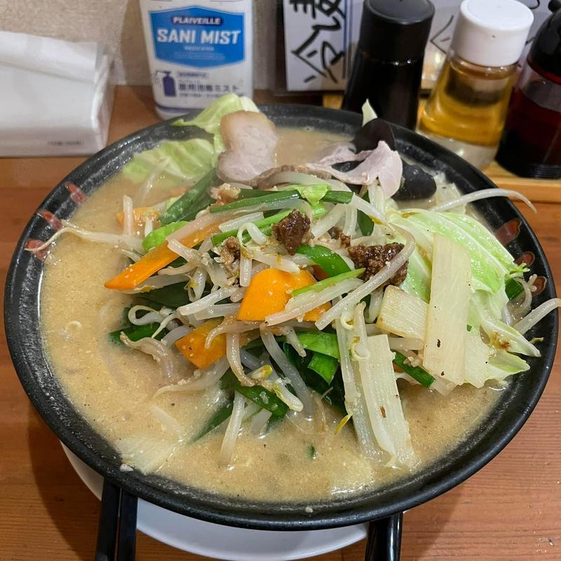 にんにく野菜味噌ラーメン(中華食堂秋)