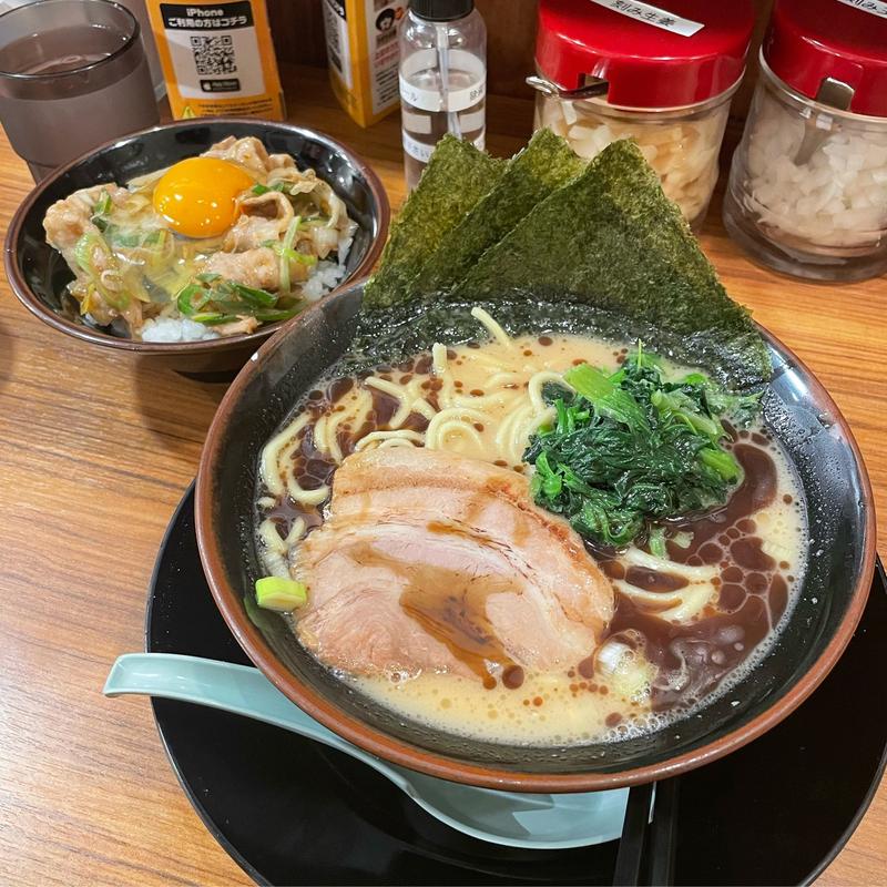 黒家系ラーメン(壱角家 綾瀬東口店)