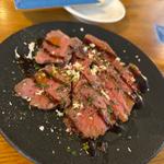 牛ハツのカルパッチョ(東京MEAT酒場 浅草橋総本店 （トウキョウミートサカバ）)