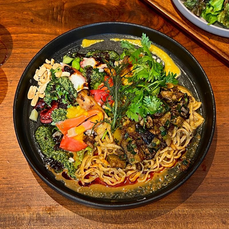 夏野菜と挽き肉の胡麻ソース冷麺(凛丹 toiet)