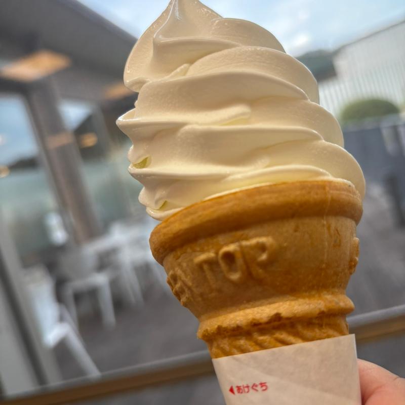 カネコ　ミルク　スペシャル　ソフトクリーム(ミルクアイスＭＯ−ＭＯ)