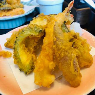 天ぷら_更科ざると夏の天ぷら野菜寿司セット(ふく福 七つ島店 （ふくふく）)