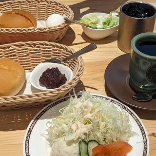 C アメリカン ローブパン(小倉あん) ミニサラダ(コメダ珈琲店 荻窪南口店)