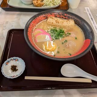 ひだるラーメン(レストラン 大歩危峡まんなか （おおぼけきょうまんなか）)