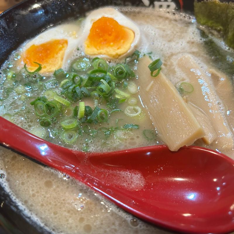 煮卵豚骨ラーメン(らーめん 漢（かん）【豚骨&醤油】)