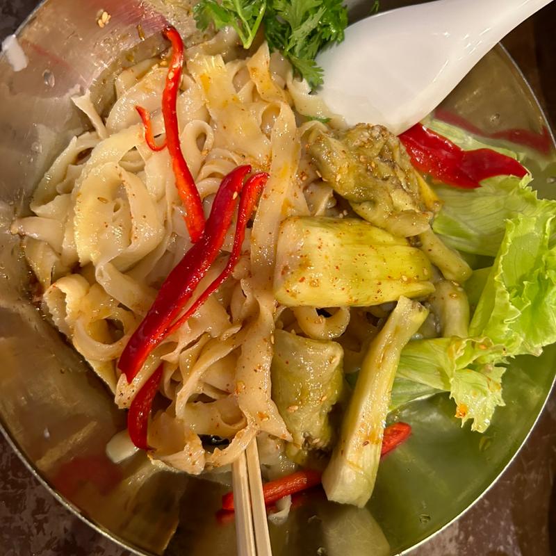 麻辣茄子涼麺(刀削麺・火鍋・西安料理 XI’AN(シーアン)新宿西口店)