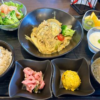 塩麹鶏とプロテインミルクのカレークリーム煮