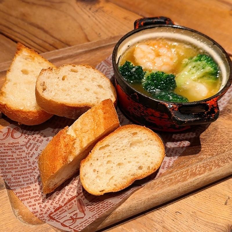 海老とブロッコリーのアヒージョ(good spoonみなとみらい店)