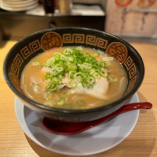 豚骨ラーメン(希望軒 三宮東口店 （キボウケン）)