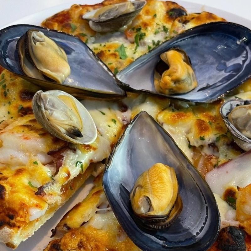 ピザ海鮮(トミーナ)