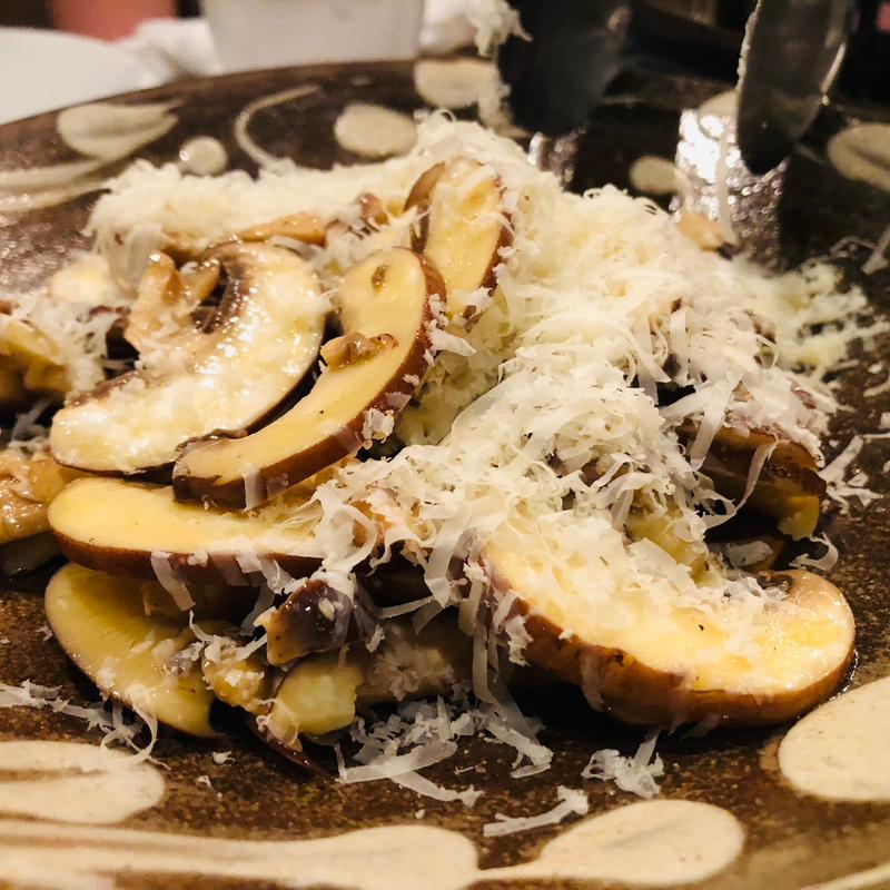 長谷川農産のマッシュルームとグリュイエールチーズのサラダ(Sante （サンテ）)