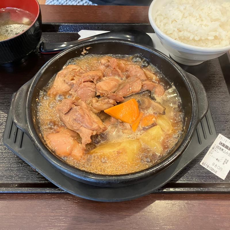 土鍋鶏煮込み定食 (骨なし)(楊銘宇黄燜鶏米飯 御徒町店)