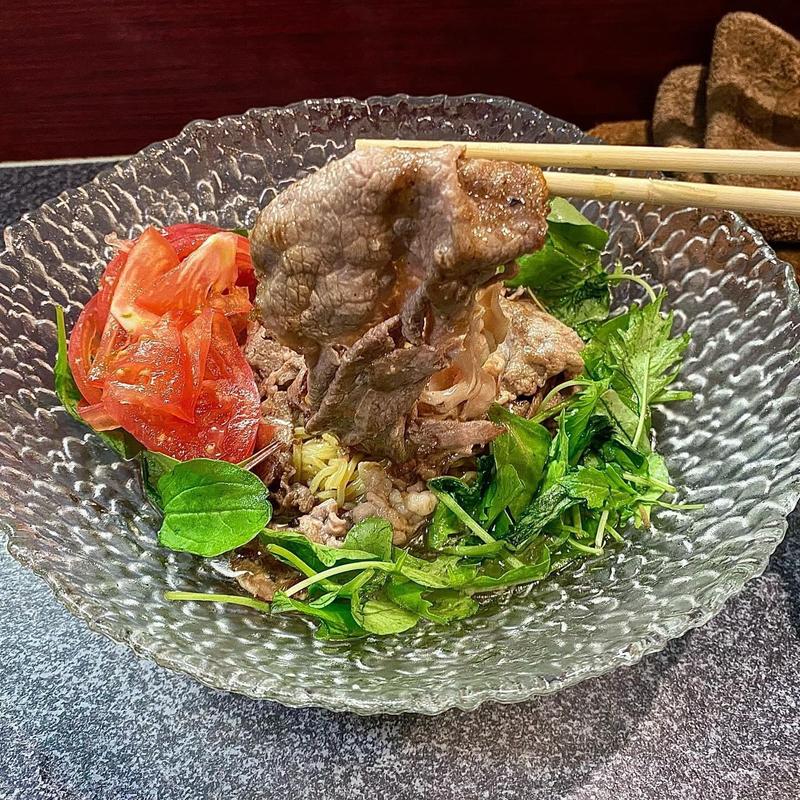 夏季限定 肉冷やし 黒毛和牛使用(烈志笑魚油 麺香房 三く)