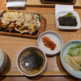 チーズタッカルビ定食(妻家房 イオンスタイル碑文谷店)