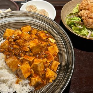 (獅龍 )