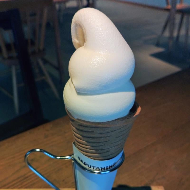 和三盆みるくソフト(猿田彦珈琲 アクアイグニス仙台店)