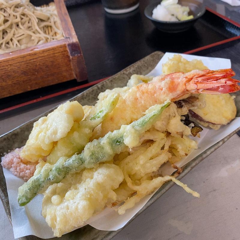 天ぷら盛り合わせ(手打ち蕎麦 げん)