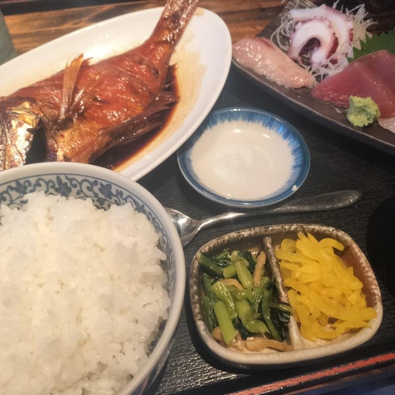 刺身付き金目鯛の黒潮煮定食(楽味家まるげん （ラクミヤマルゲン）)