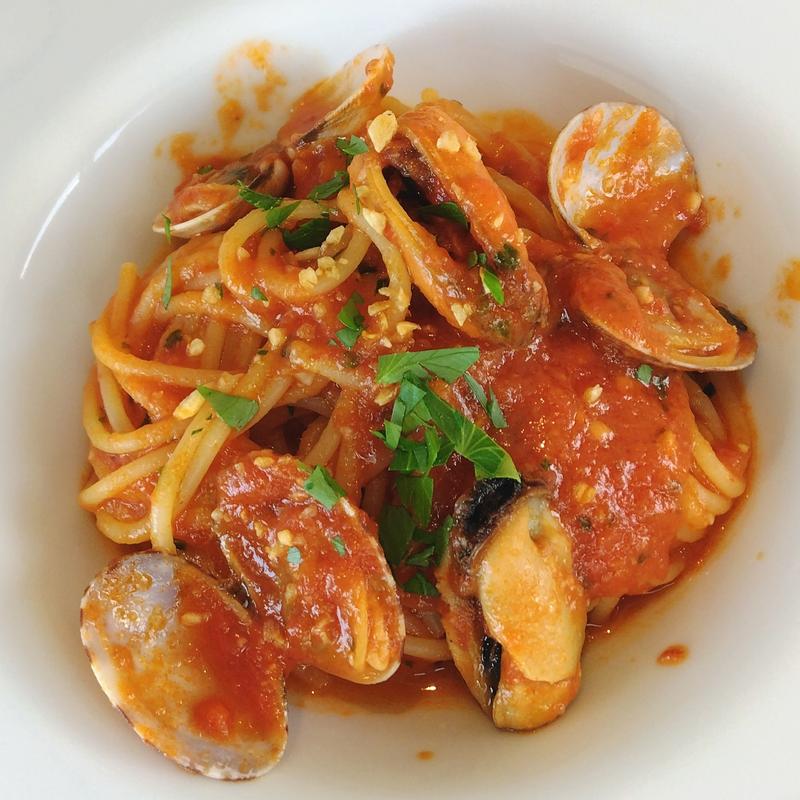 あさりとムール貝のトマトソースパスタ(アルポルト静岡 （Al Porto SHIZUOKA）)