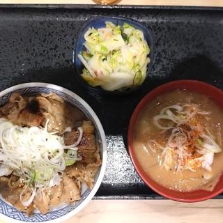 ネギ塩牛カルビ丼セット　豚汁変更(吉野家 大井町駅西口店 )