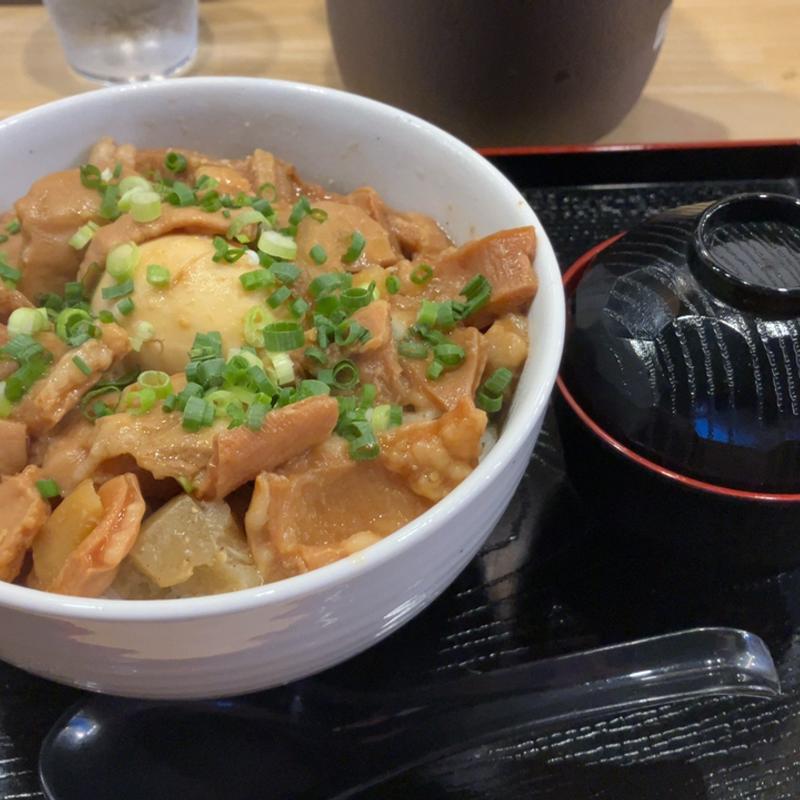 牛もつ丼煮卵大盛り(酒場丼や はくさい 塩山店)