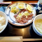 ねぎ塩レモン牛たん焼き(牛タン焼き仙台辺見 立川日野橋店)