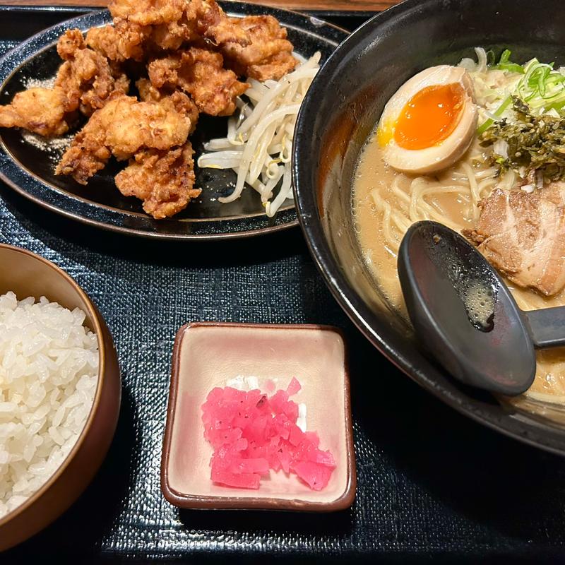 とんこつ味噌らーめん唐揚げセット(吉左右 きっそう)