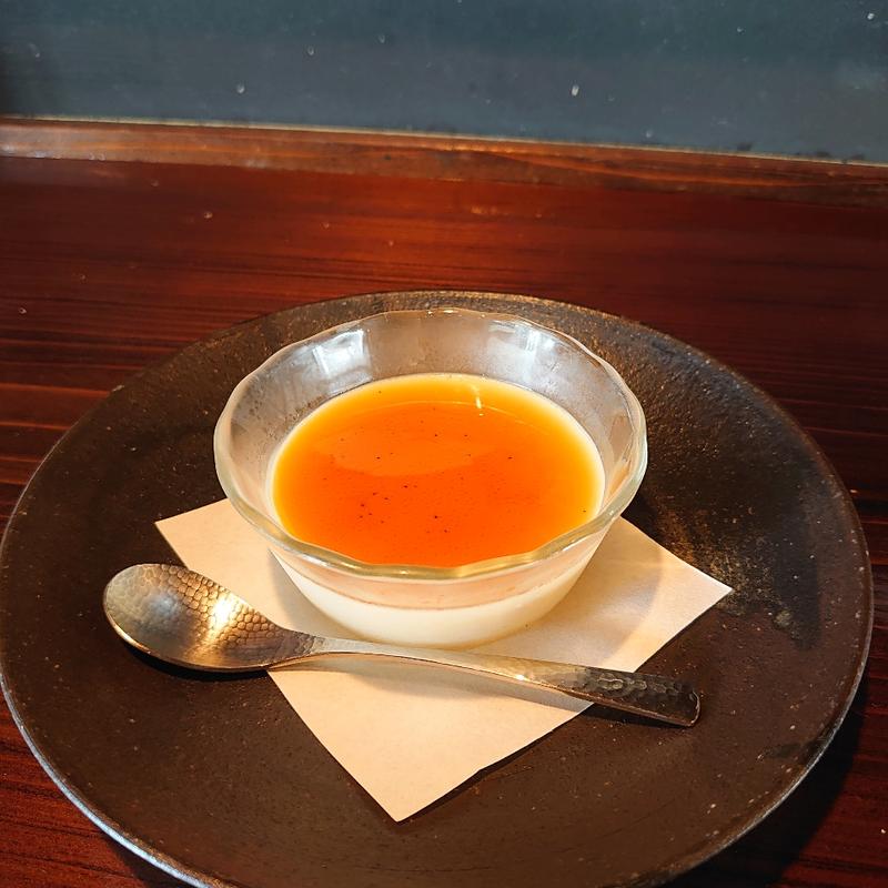 喫茶店の手作りプリン(喫茶カヂノキ)
