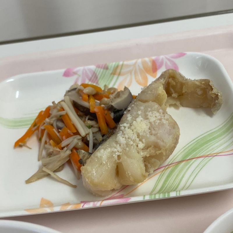 たらのチーズ風味焼(九州大学病院職員食堂)