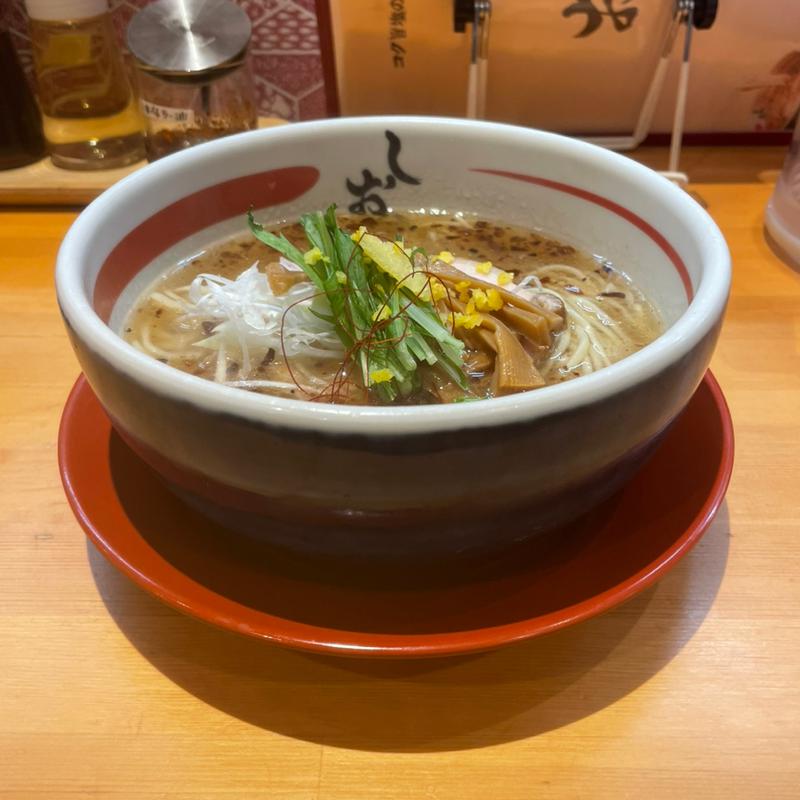 天然塩ラーメン(大阪塩系ラーメンしおや)
