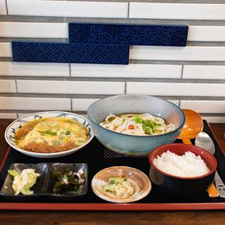 カツとじ定食+冷かけうどん(三七十庵)