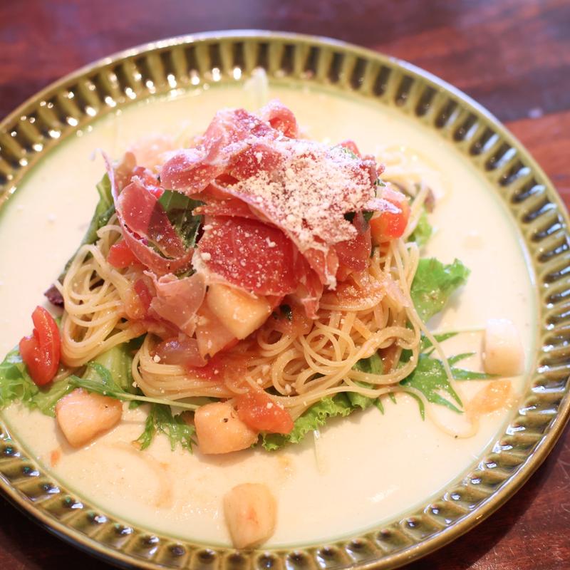 ももと生ハム冷製パスタ(ペペネーロイタリア館 )