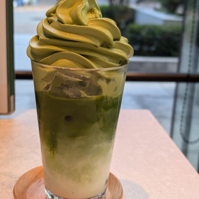 抹茶ラテフロート(伊右衛門カフェ 品川店)