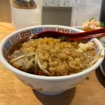 二郎系ラーメンの上